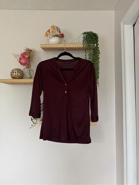Banana Republic V-Neck Long Sleeve Top with gold buttons - see description